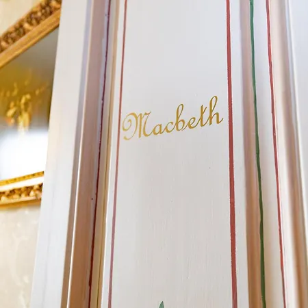Royal Hotel 2*