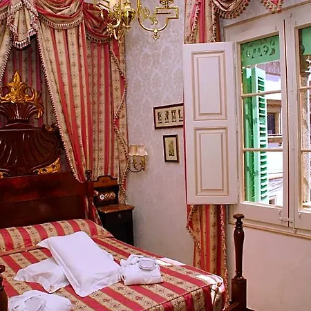 Royal Hotel 2*