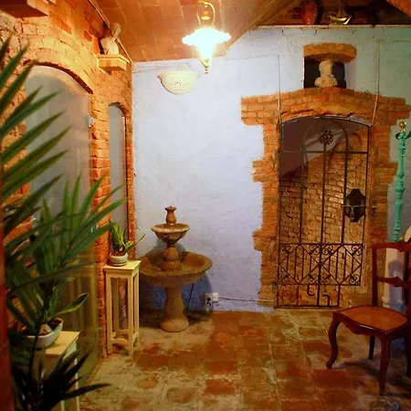 Royal Hotel 2*