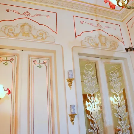 فندق Royal 2*