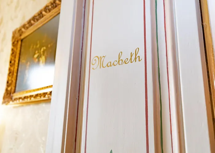 Royal Hotel 2*